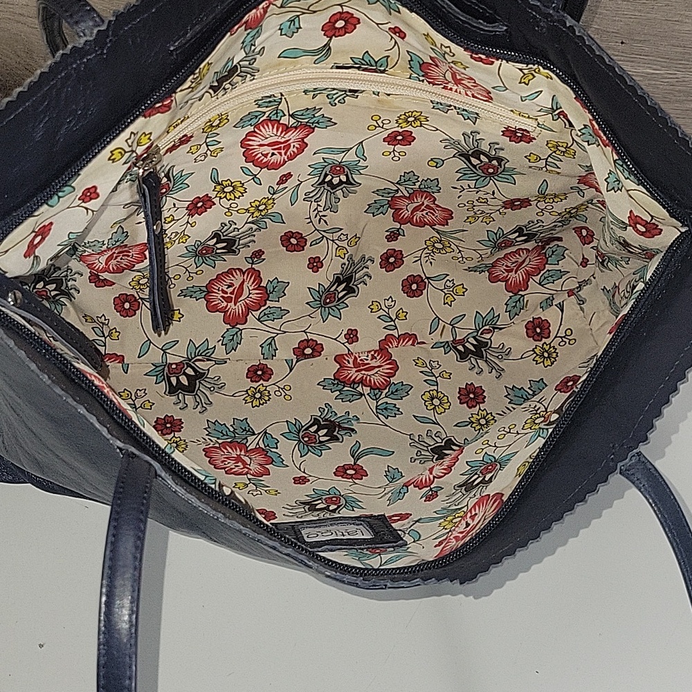 Latico for Anthropologie Leather Navy Tote Bag - Classic Everyday Shoulder Bag - Picture 9 of 13